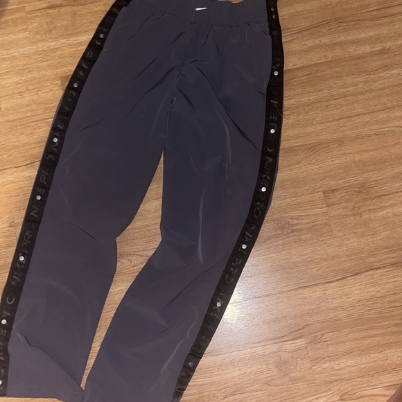 π βΉπΌ πβ’ NIKE x T-e-a-r-a-w-a-y Vibes β’ βΉπΌπ βΉπΌ - Picture 3 of 12